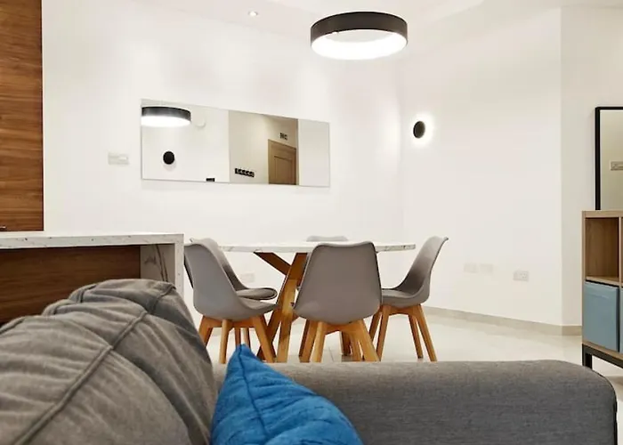 Valley View 1 * Luqa