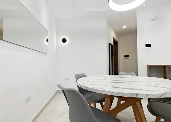 Valley View 1 * Luqa